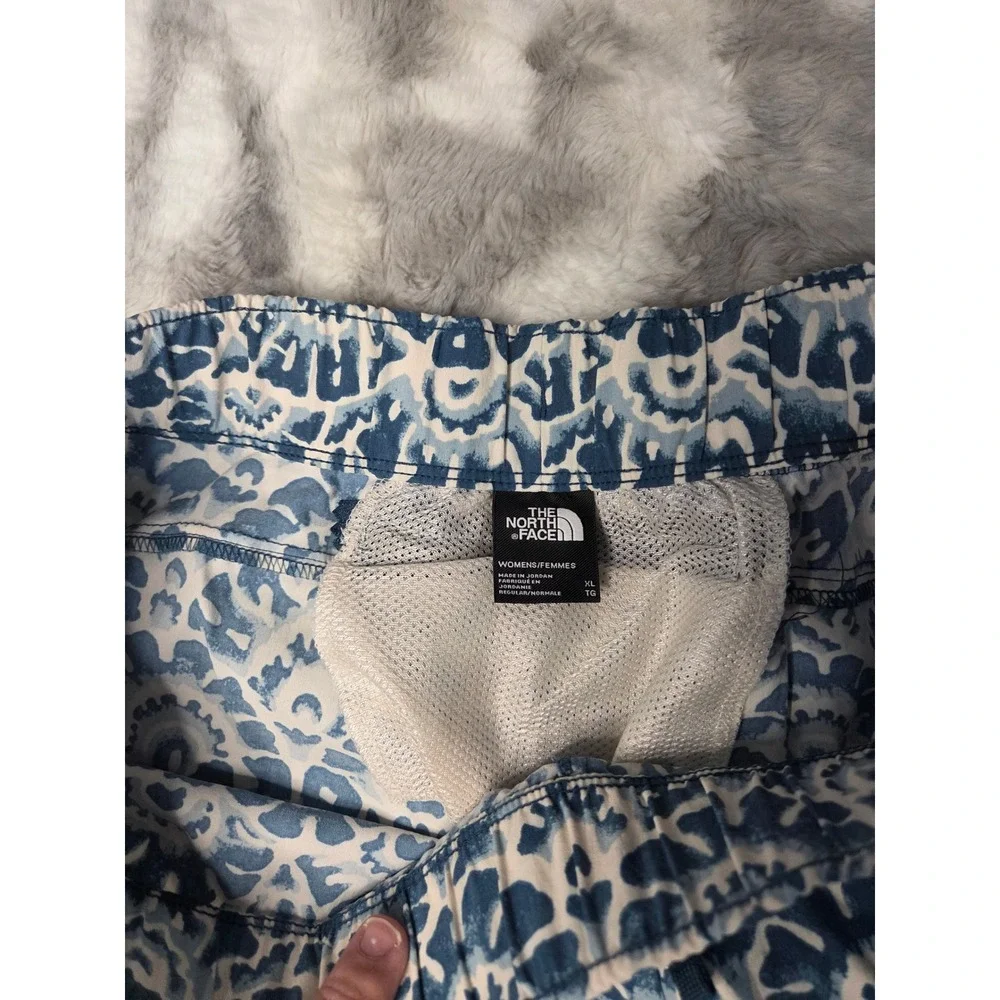 The North Face Womens Class V Shorts Blue White Geometric Print XL - Picture 3 of 3